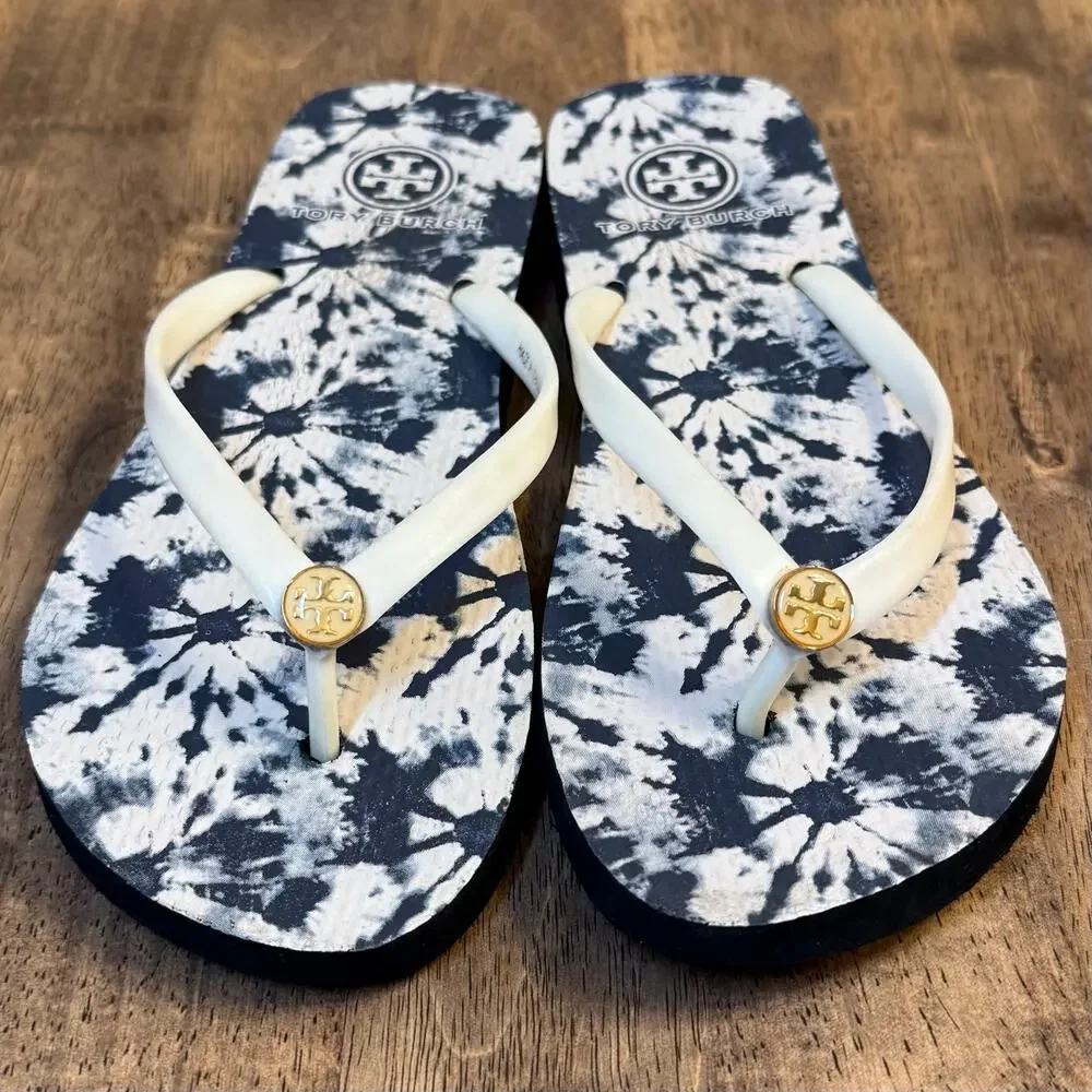 Tory Burch Flip Flop Gold Logo Medallion Tie Dye Thong Sandal Blue Women’s 9